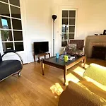 Le Penthouse Guy Moquet *