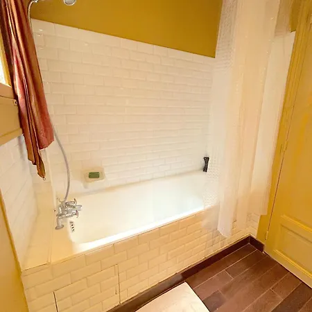 Le Penthouse Guy Moquet Daire *