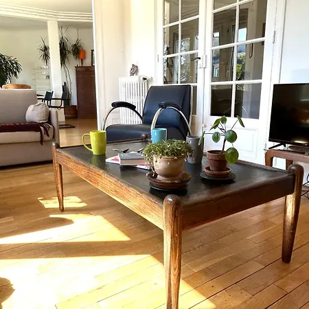Le Penthouse Guy Moquet Apartmán *
