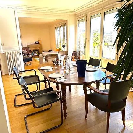 Le Penthouse Guy Moquet *