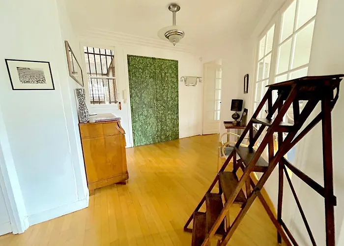 Le Penthouse Guy Moquet *