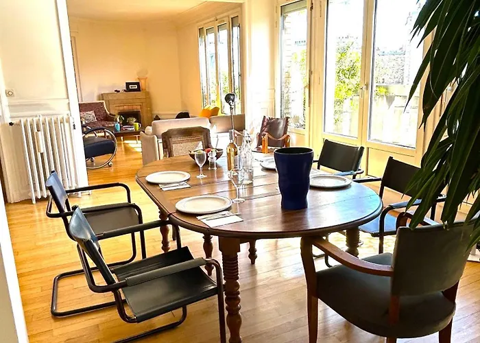Le Penthouse Guy Moquet *